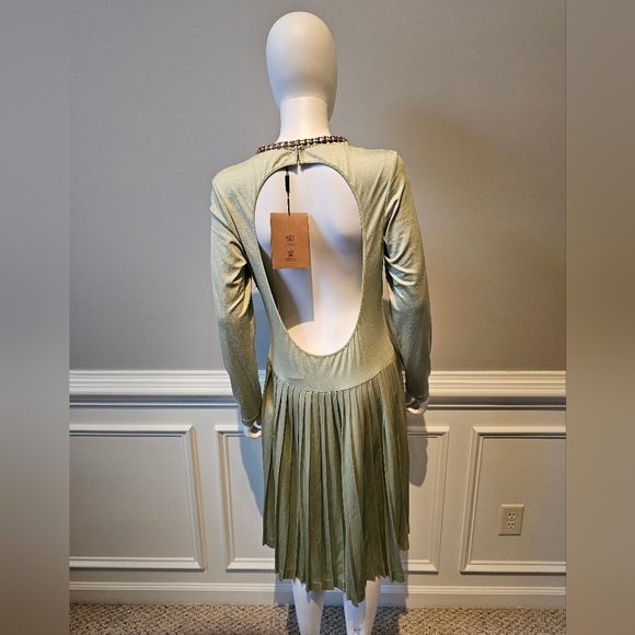 Burberry Open Back Chain Stretch Silk Pleated Dress - Picture 3 of 6